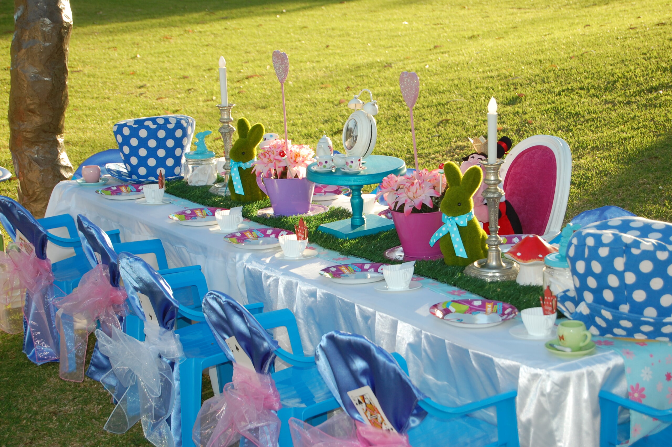 Alice in Wonderland Table Setting Wish Upon a Party