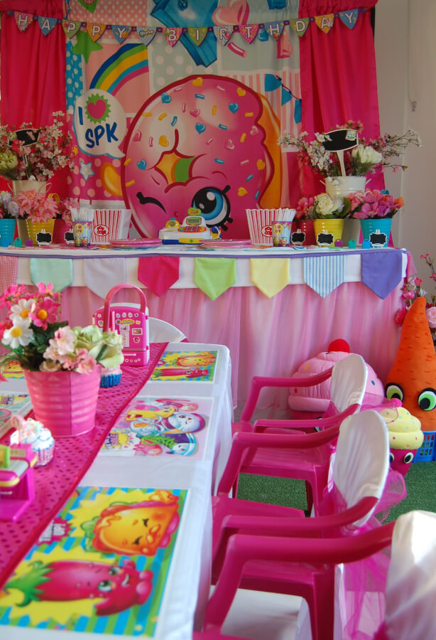 shopkins table and chair set